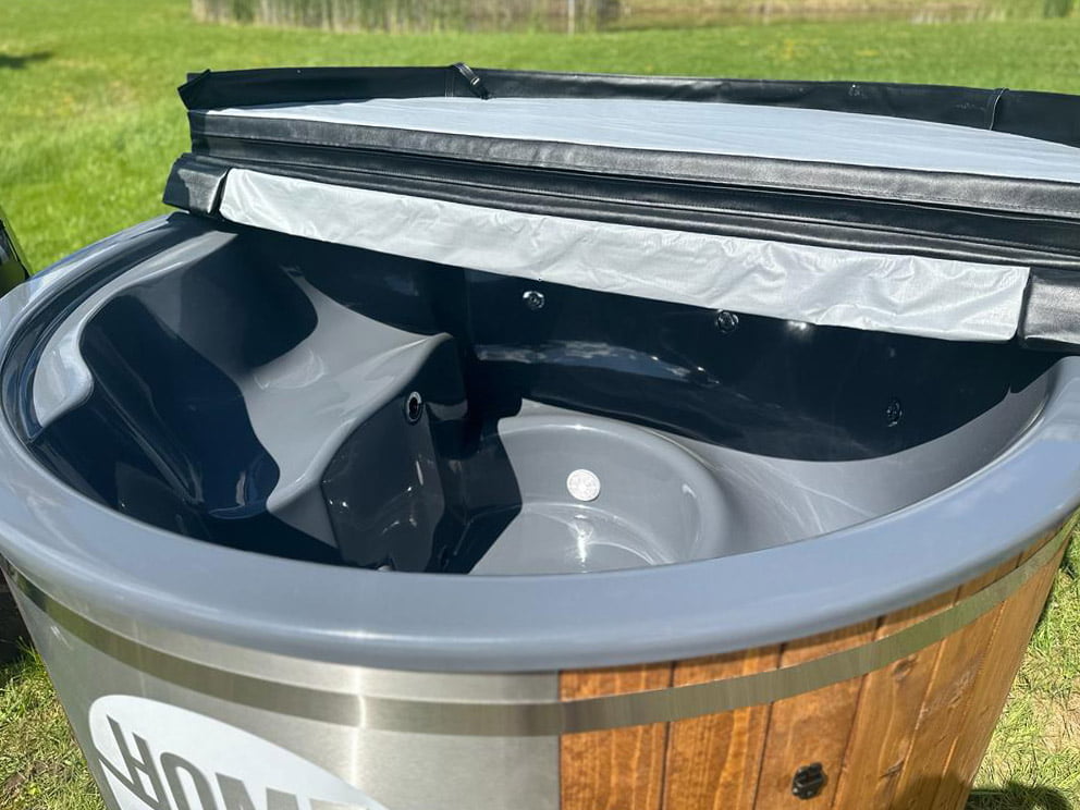 Lucid Lagoon Hot Tub