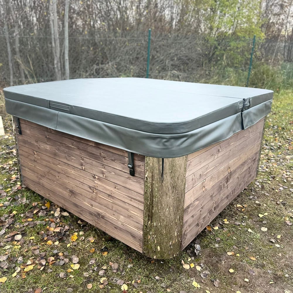 Zen Zone Hot Tub