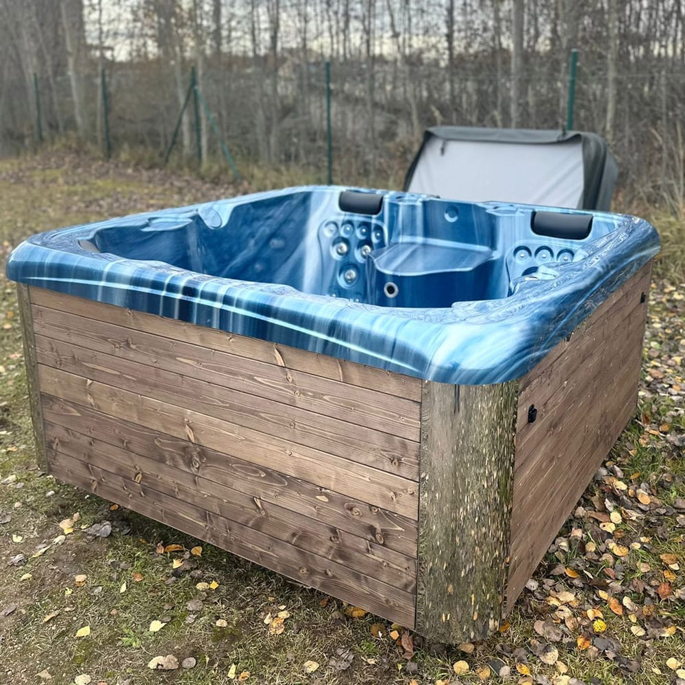 Zen Zone Hot Tub