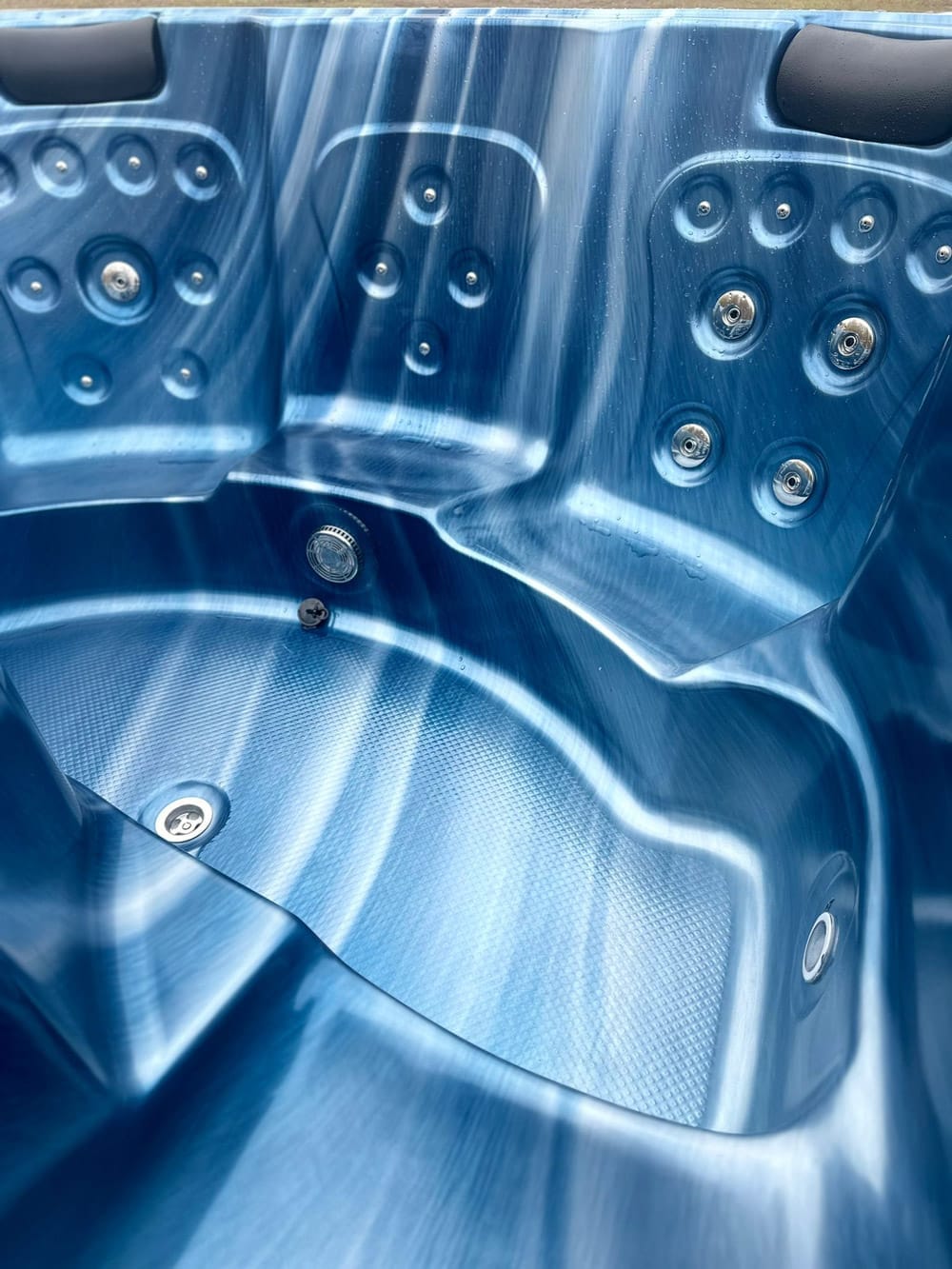 Zen Zone Hot Tub