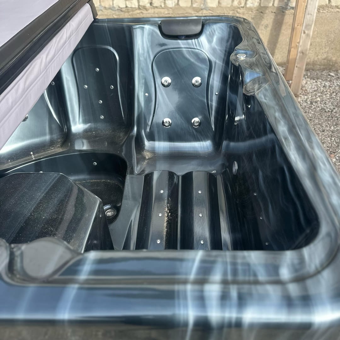 Vibrant Vapors Hot Tub
