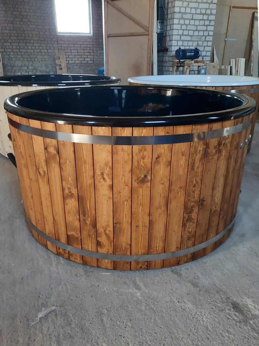 Steam Kiss Hot Tub