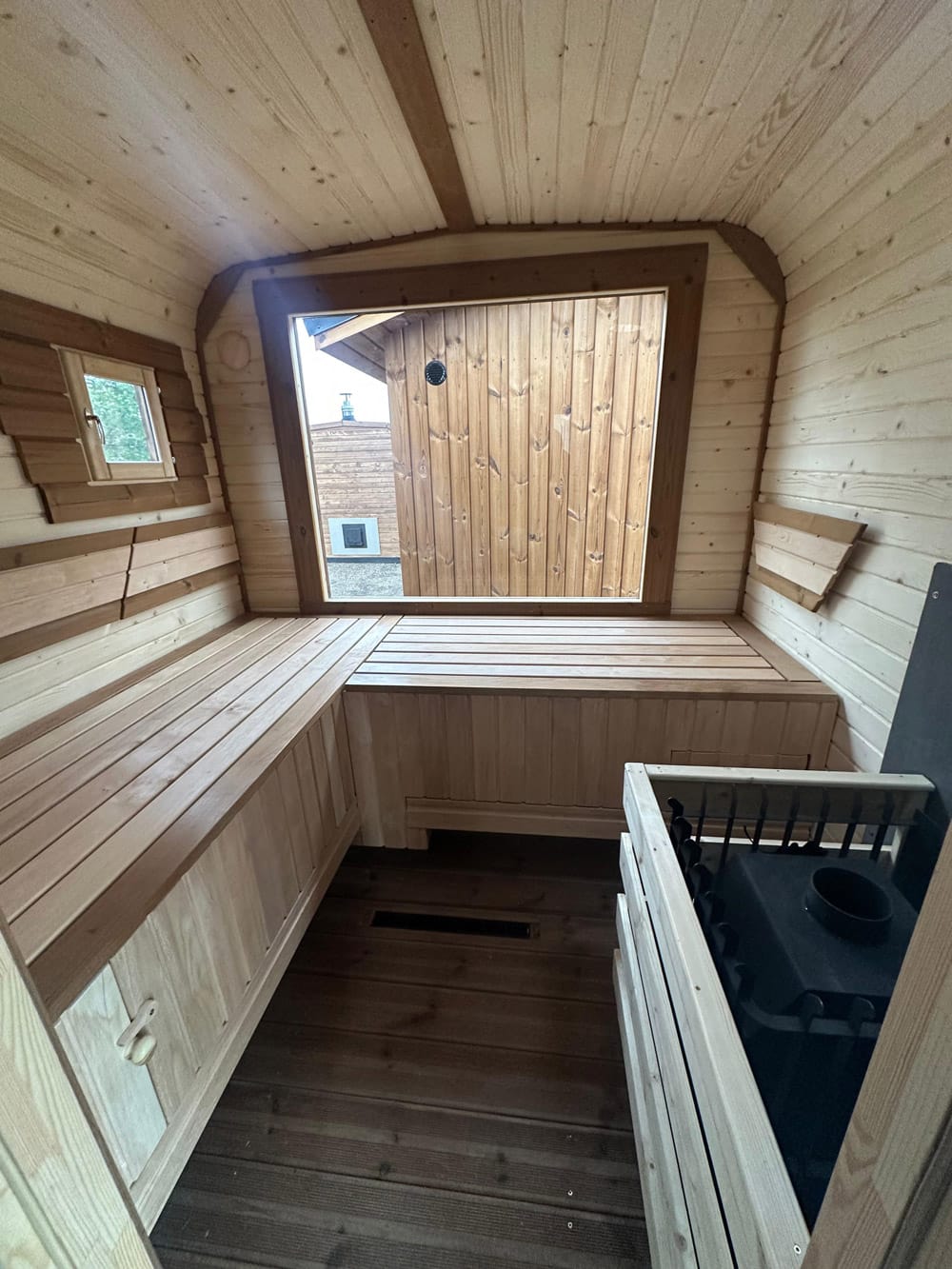 Peaceful Retreat Cubic Sauna