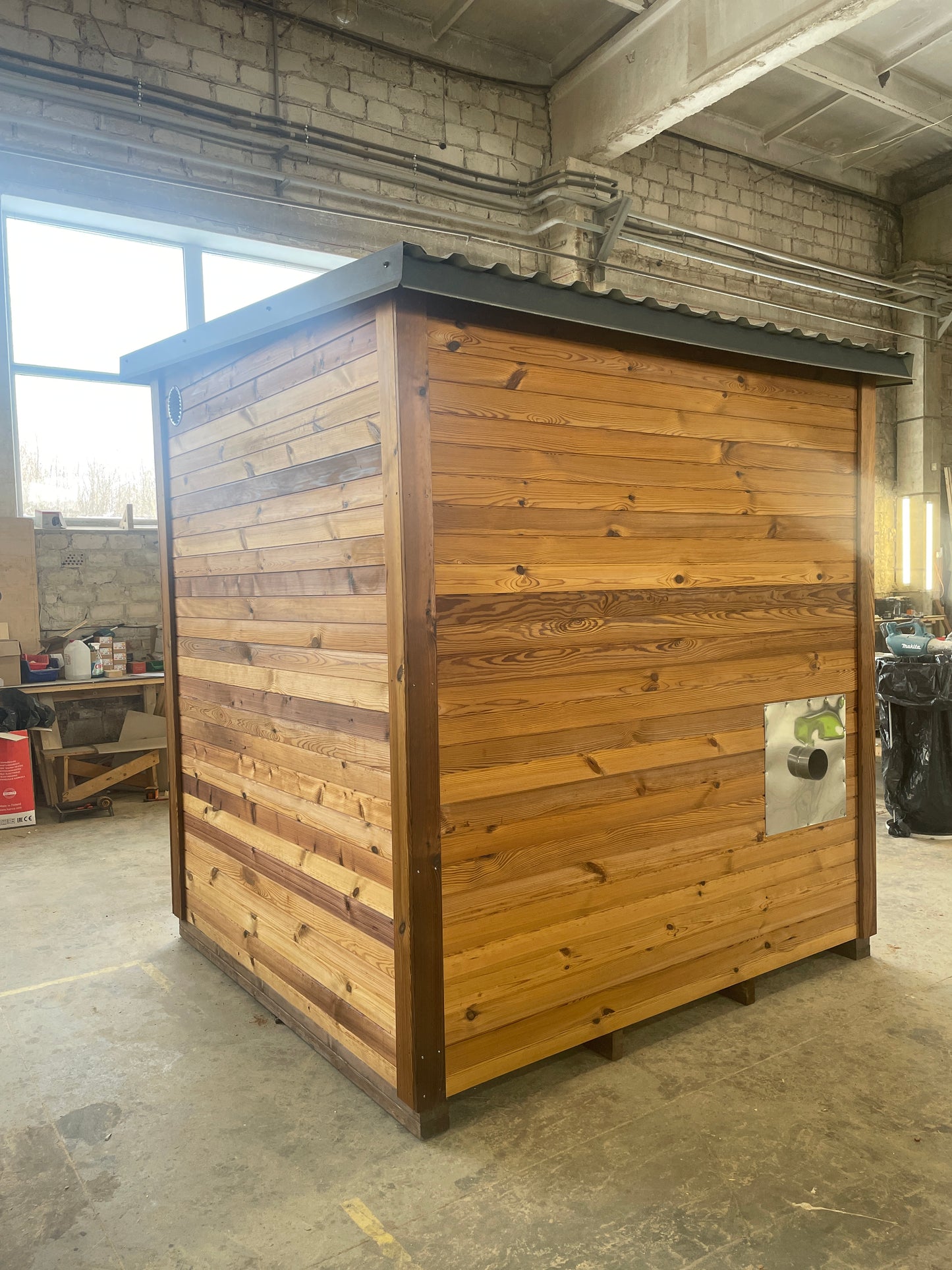 Serenity Now 2M Box Sauna